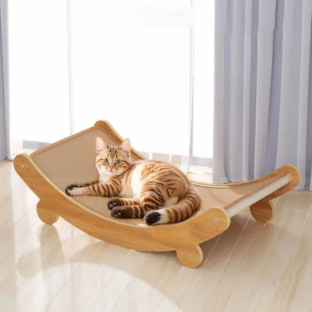 "Wooden Cat Scratching Pads: Multi-Function Detachable Bed and Wear-Resistant Scratch Board for Kittens!"